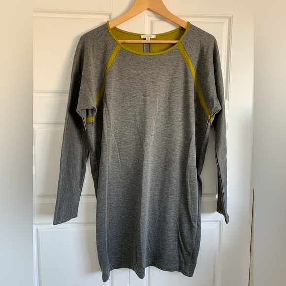 Max Studio Long sleeve top - Size Medium - Picture 1 of 4